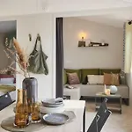 Mobil Pour 6 Personnes Avec Terrasse - Api-1-52-640 * Limeuil
