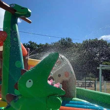 Kemping Mobil Pour 6 Personnes Avec Terrasse - Api-1-52-640